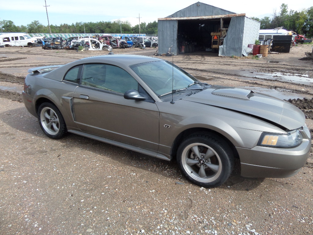 2002 ford mustang accessories